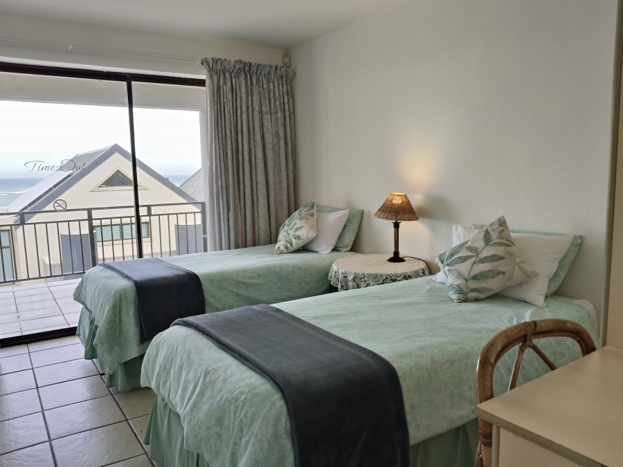 12 Bedroom Property for Sale in Paradise Beach Eastern Cape
